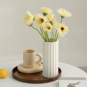 Small Modern White Vase – Clean Classic Design